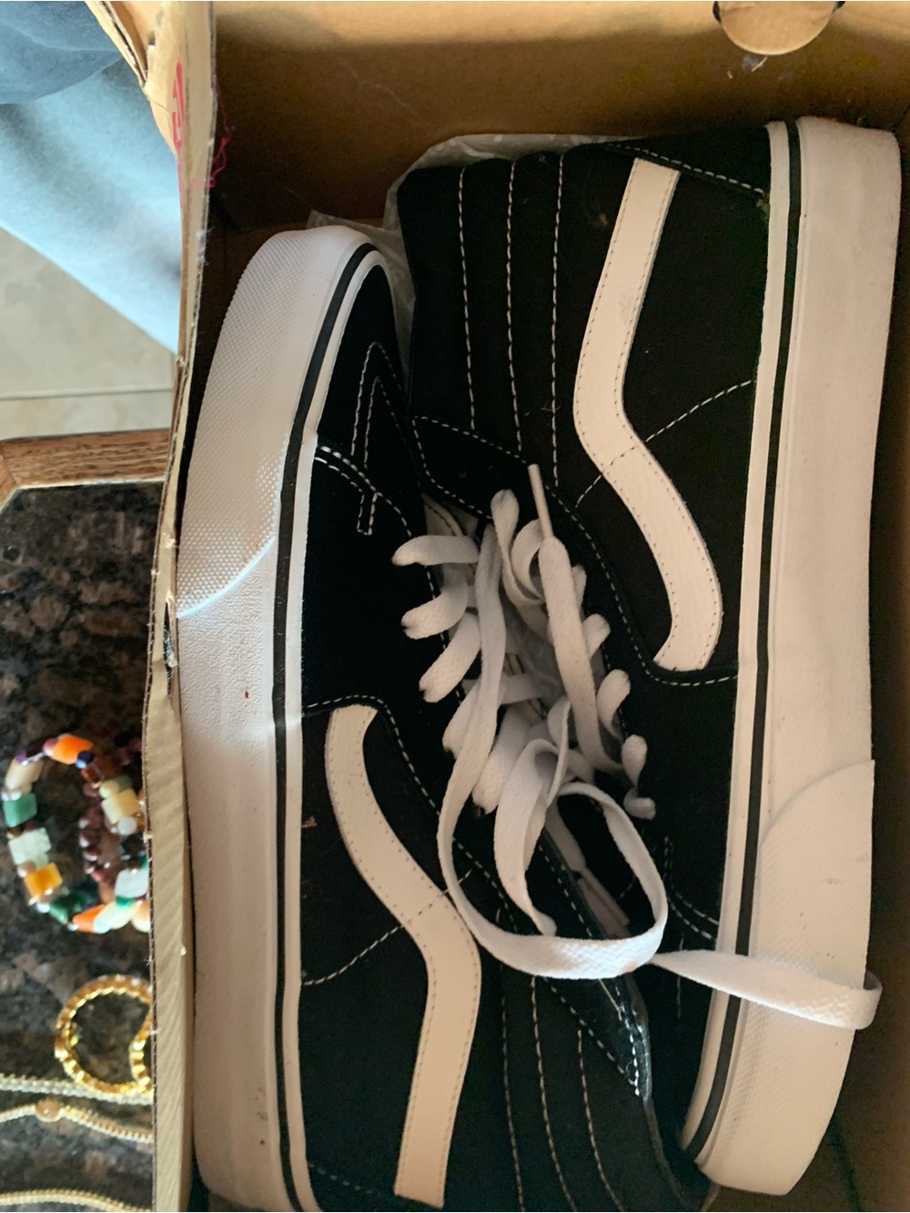 Brand new Vans sk-8 hi women’s size 9.5